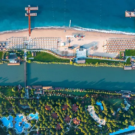 Gloria Serenity Semesteranläggning (resort)